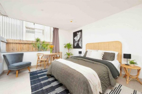 PERFECT STAY 2MIN By WALK TO THE BEACH FREE PARKING